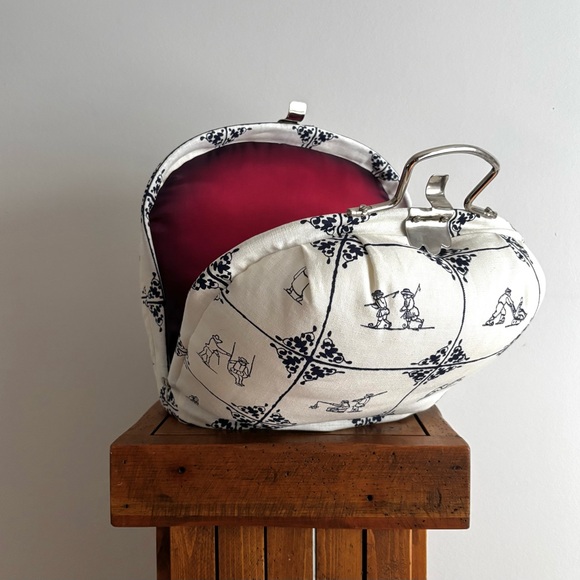 Vintage Delft Tile Fabric Printed Top Handle Cushioned Carry Case - Picture 9 of 16